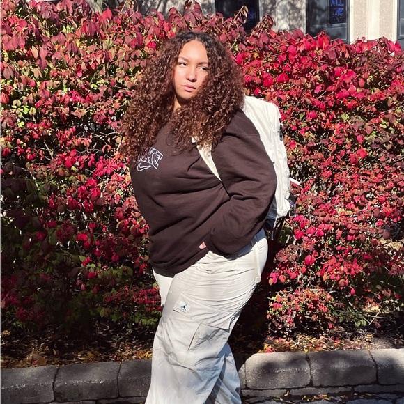 Meet your Posher, Peyton - Picture 3 of 5